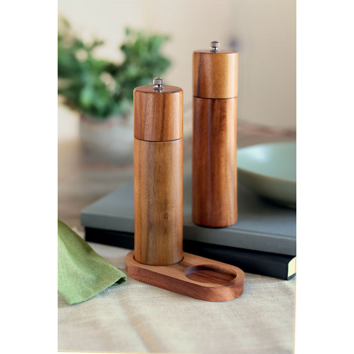 TUCCO SET - Set sal y pimienta de acacia, molinillos de madera de acacia con base, diseño elegante y funcional.