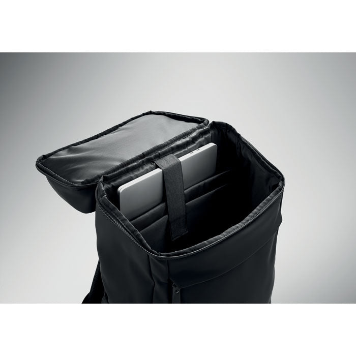 Interior de la BOULDER - Mochila PU para portátil 15" mostrando el compartimento acolchado para laptop.