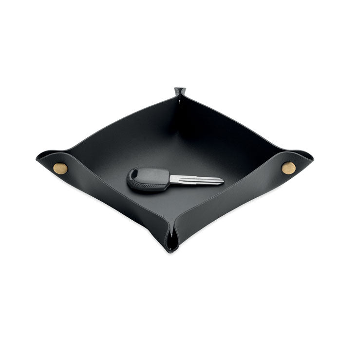 KEYSPOT - Bandeja para llaves de PU con un llavero negro en su interior sobre fondo blanco.