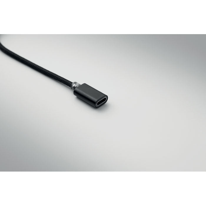 HUBLUE - Llavero cable de carga 3 en 1 con conector USB-C en un fondo gris.