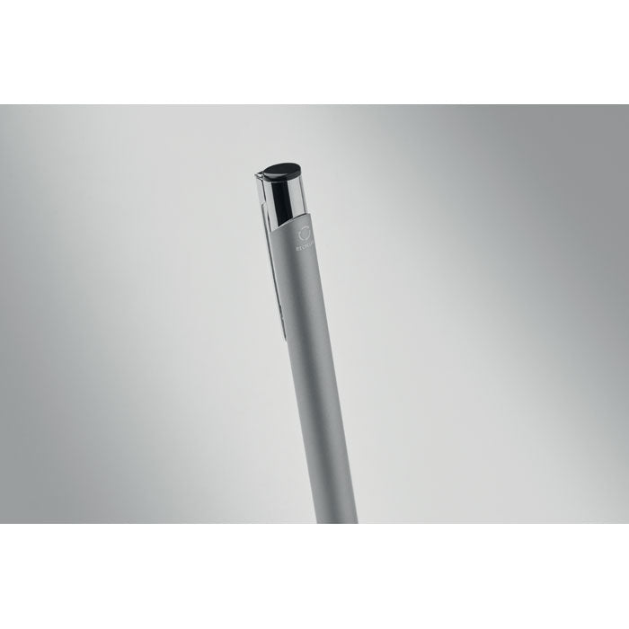 ESCRI SET - Bolígrafo y llavero de PU: bolígrafo pulsador de aluminio reciclado en color gris.