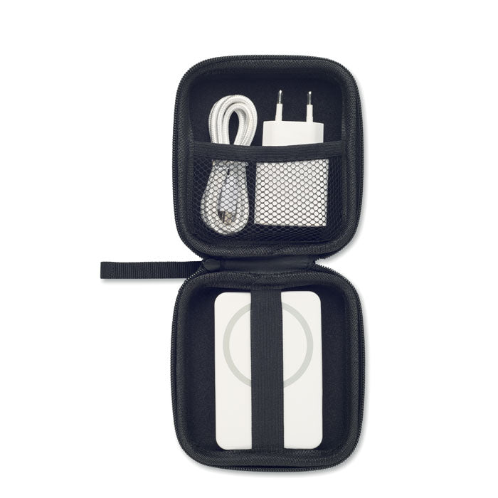 ATLAS - Powerbank magnético 5000mAh con cable USB-C, cargador y funda EVA.