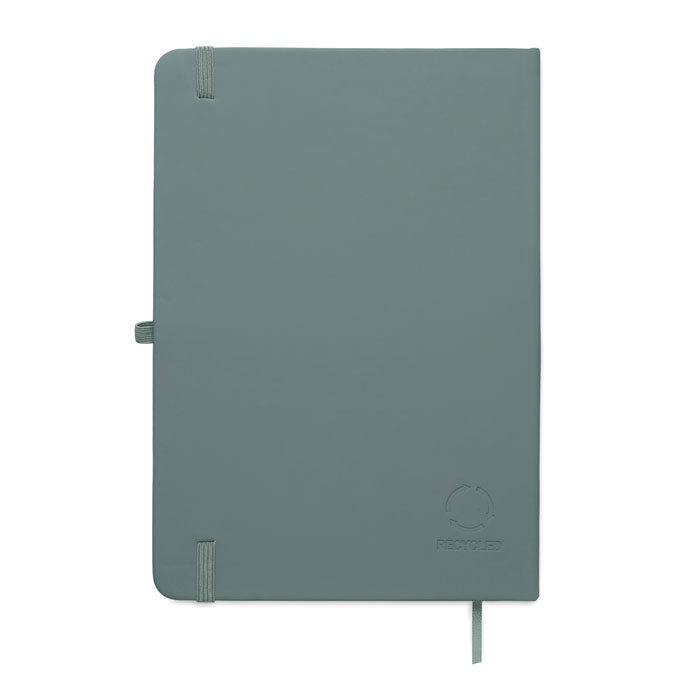 ARCOPEN - Set libreta A5 PU y boligrafo en color verde reciclado, con cierre elástico y cinta marcapáginas.