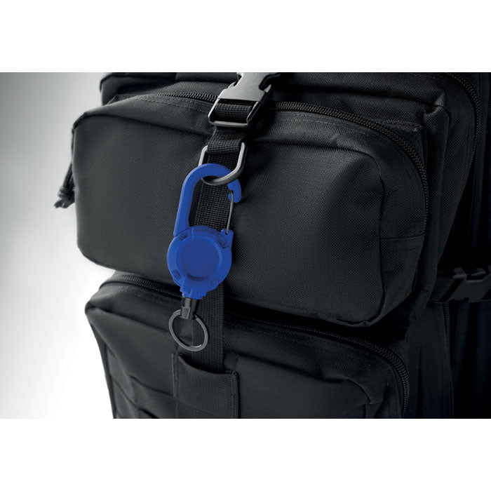 STIBA - Porta credenciales retráctil en mochila con mosquetón azul.