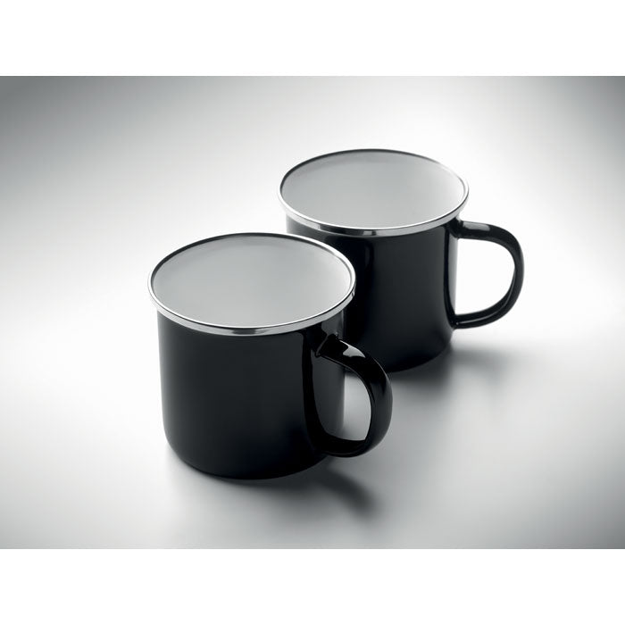 AGRADABLE - Juego de manta polar y 2 tazas. Dos tazas metálicas esmaltadas en negro con tapa.
