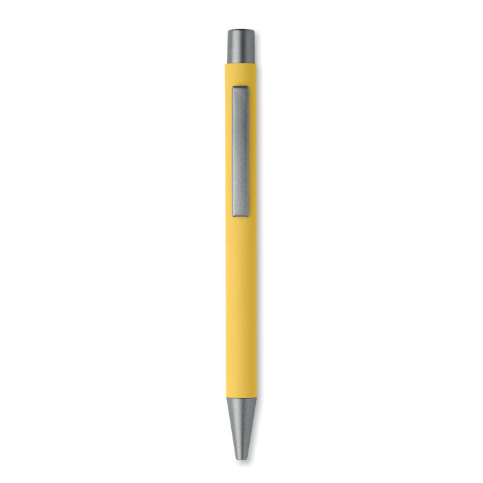 Bolígrafo reciclado de aluminio en color amarillo con acabado engomado y detalles en gris antracita.
