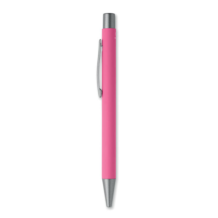 Bolígrafo reciclado de aluminio en color rosa con detalles en gris, ideal para uso diario y ecológico.