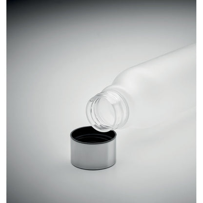 Botella de plástico translúcido blanco con tapón de metal