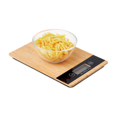 Bascula rectangular digital de cocina con un cuenco encima