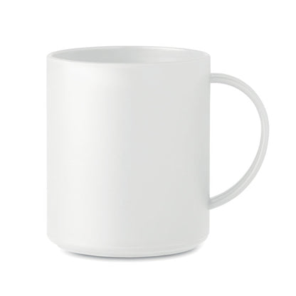Taza de plástico blanca