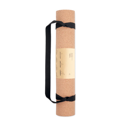 Esterilla de yoga de corcho enrollada con cinta negra para colgar