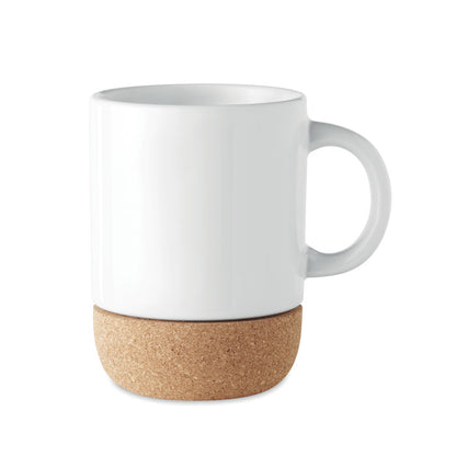 Taza blanca de cerámica con base de corcho