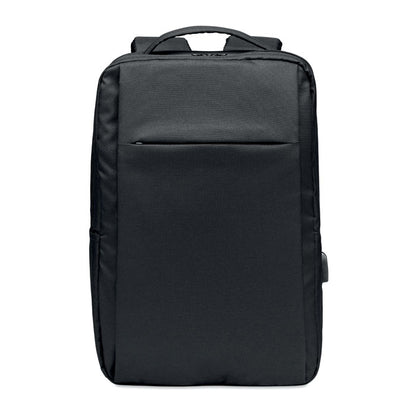 Vista frontal de mochila negra con cierre cremallera y bolsillo exterior con cremallera