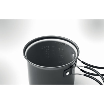 Vista superior de envase para camping con asas negro