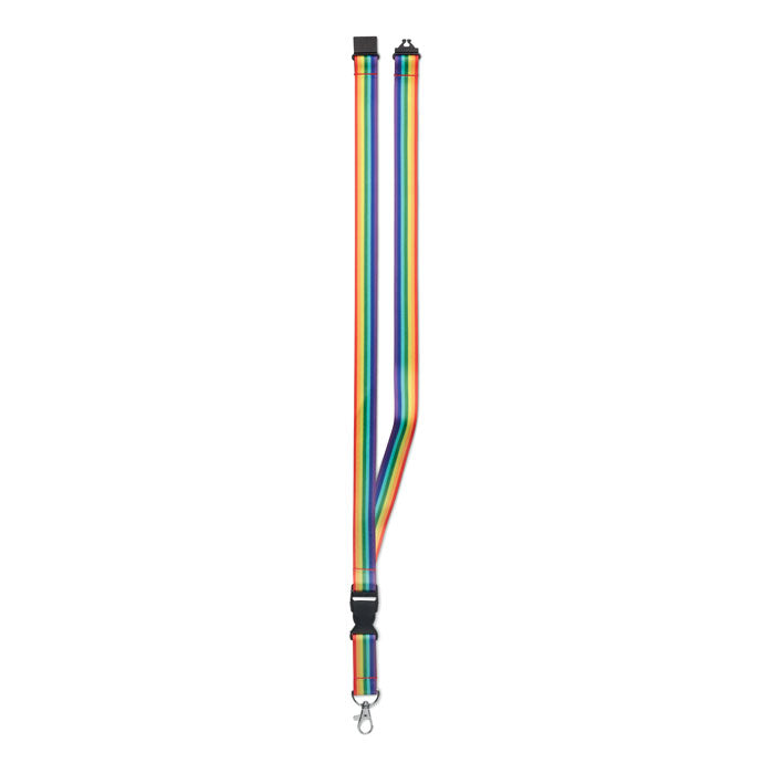 Lanyard de RPET con diseño de rayas arcoíris, mosquetón metálico y hebilla desmontable, vista frontal.