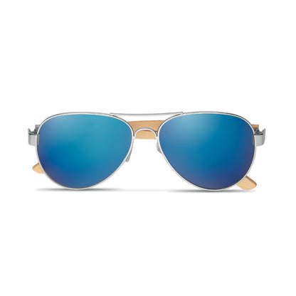 Vista frontal de gafas de sol aviador azules