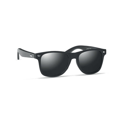 Gafas de sol con montura de bambú negra y lentes espejo negras