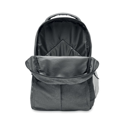 Mochila abierta con vista de compartimento central y asa superior de transporte