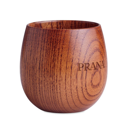 VAso de madera de roble personalizado con un logotipo a láser