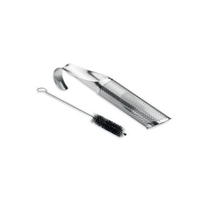 Filtro de té de acero inoxidable reutilizable con gancho curvado.