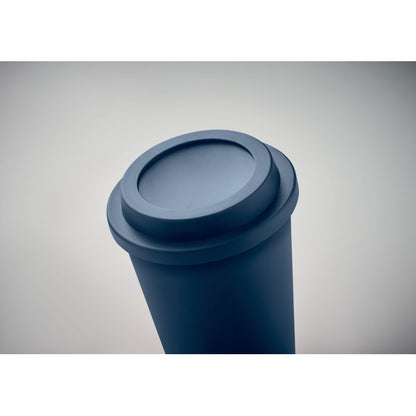 Vaso de viaje de plástico azul con tapa