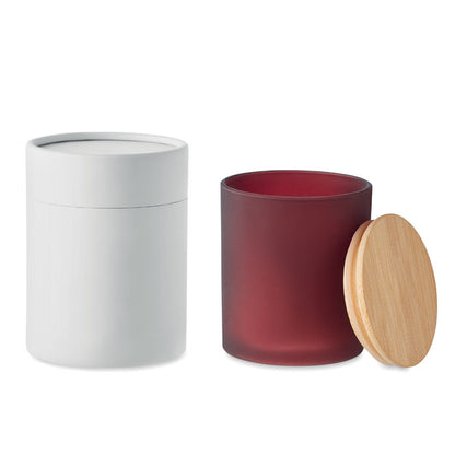 Caja blanca con vela burdeos y tapa bambú