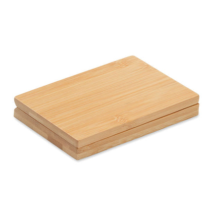 Caja de madera de bambú cerrada