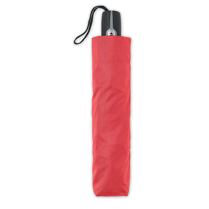 Paraguas rojo plegado dentro de funda de poliéster