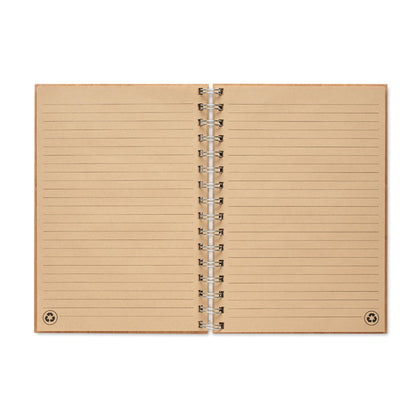 Libreta de bambú abierta vista hojas recicladas