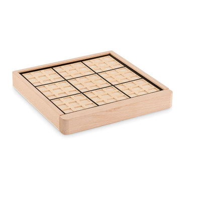 Caja de madera con tablero de sudoku y fichas