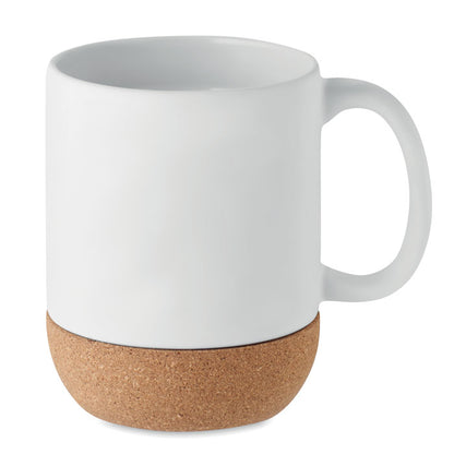 Taza con parte inferior de corcho y parte superior de cerámica blanca