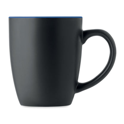 Mug negra mate de cerámica  con interior azul brillo
