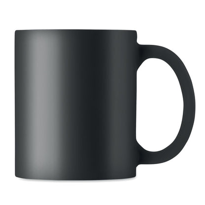 Mug de estilo clásico color negro y acabado mate