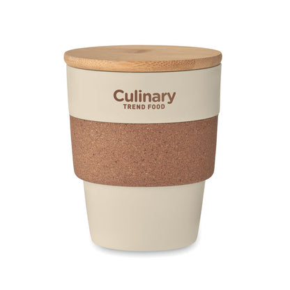 Vaso de viaje beige con tapa de madera y faja de corcho personalizado con logotipo