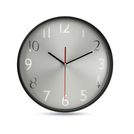 Reloj de pared redondo con esfera gris y números de aluminio