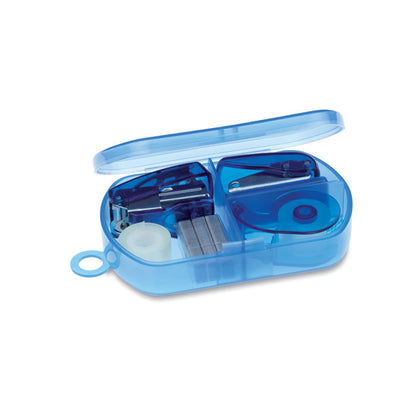 Pequeño set de papelería en cajita de plástico azul translúcido