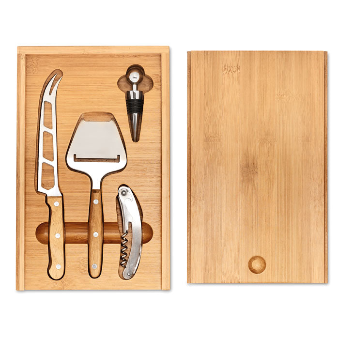 Presentación de herramientas de acero inoxidable en estuche de bambú para WINE&CHEESE - Set para queso y vinos.