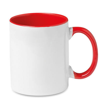 Taza de cerámica blanca con asa e interior de color rojo