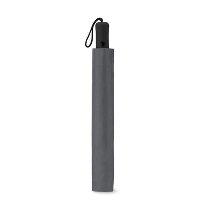 paraguas gris plegable dentro de su funda