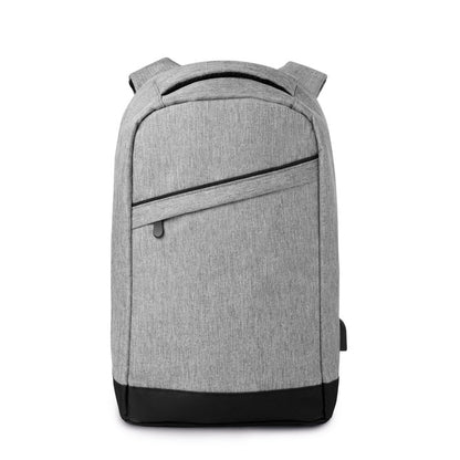 Mochila para portátil gris jaspeada con conector USB en un lateral para cargar un móvil