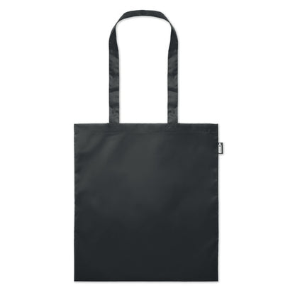 Totebag de poliéster negra con asas largas y etiqueta RPET cosida en el lateral