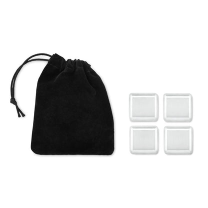 Funda negra de terciopelo con 4 cubitos de acero