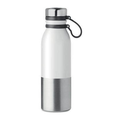 Botella blanca metálica personalizada con logotipo al lado de una taza verde sobre mesa de oficina