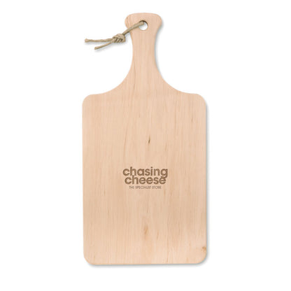 Tabla de madera de cortar con cuerda para colgar y logo impreso