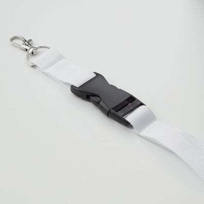 Destalle de cierre de lanyard blanco