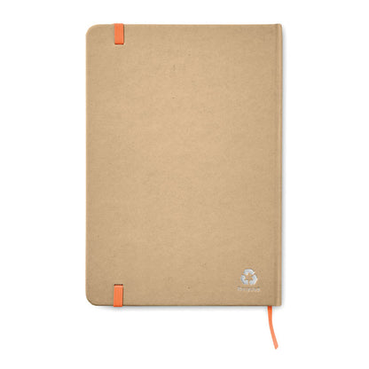 Vista trasera de Libreta de cartón reciclado con marcapáginas y cierre goma naranja