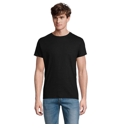 Vista frontal de camiseta negra unisex, cuello redondo y corte moderno