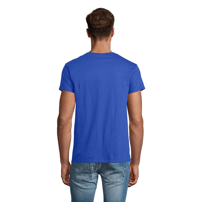 Vista posterior de camiseta azul unisex de 140g, fabricada en 100% algodón orgánico, con corte ajustado.
