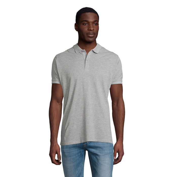 PLANET MEN - PLANET HOMBRE Polo 170g en color gris, modelo de hombre con mangas cortas.