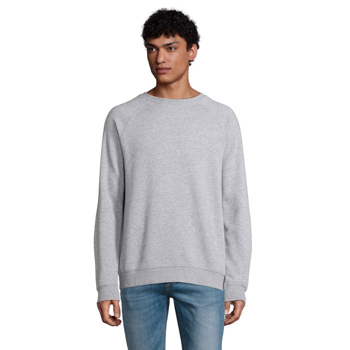 Sudadera gris claro con mangas raglán y cuello redondo